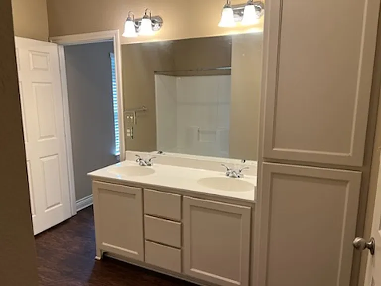 3920 Mobley Ln — Photo 13
