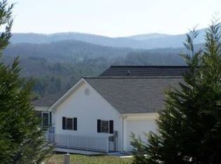 6 Kaitlyn Ln, Blue Ridge, GA 30513