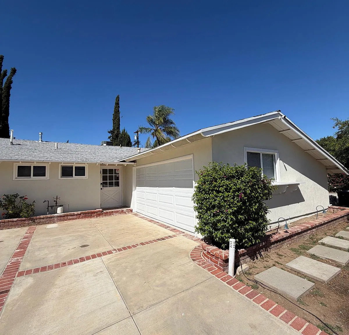 3 bed, 1724 sqft, $5,000 — Photo 2