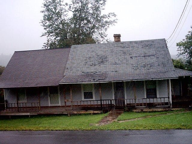 2nd image of Chestnut Knob Rd