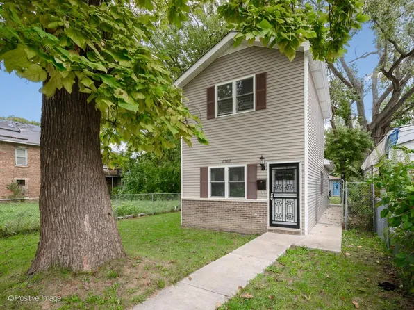 15709 Lexington Ave, Harvey, IL 60426