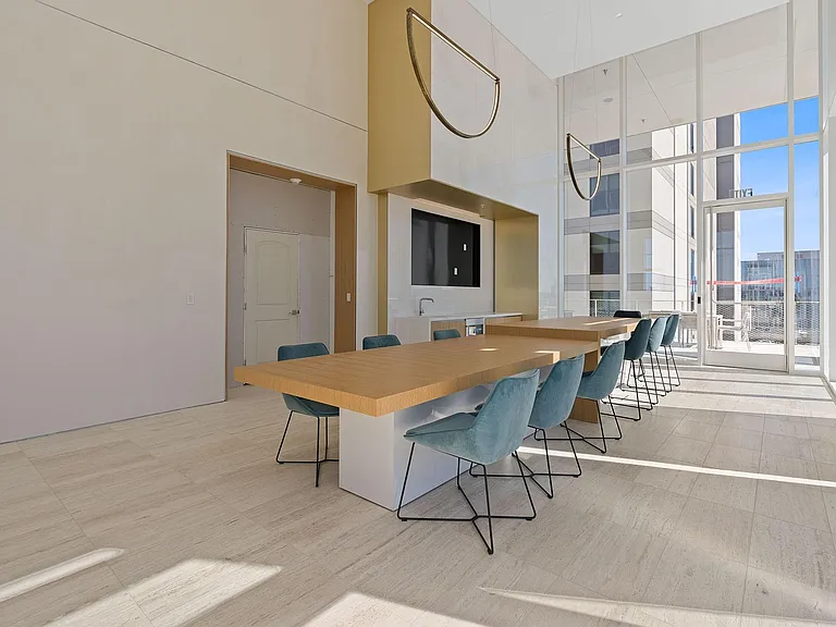 313 W 17th St #1203 — Photo 23