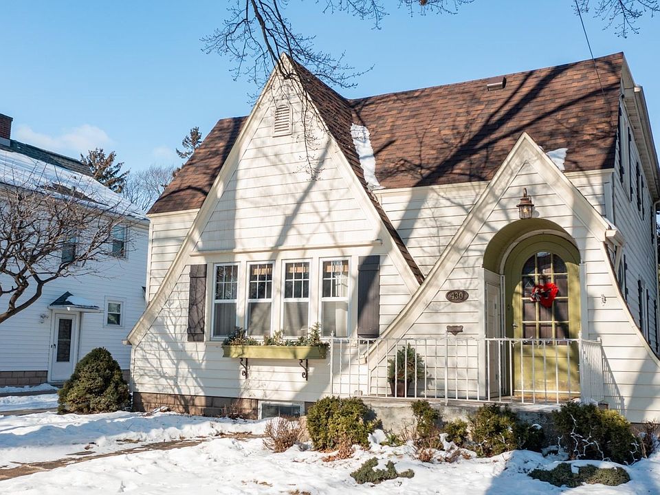 WELCOME TO 430 E ROOSEVELT ST APPLETON