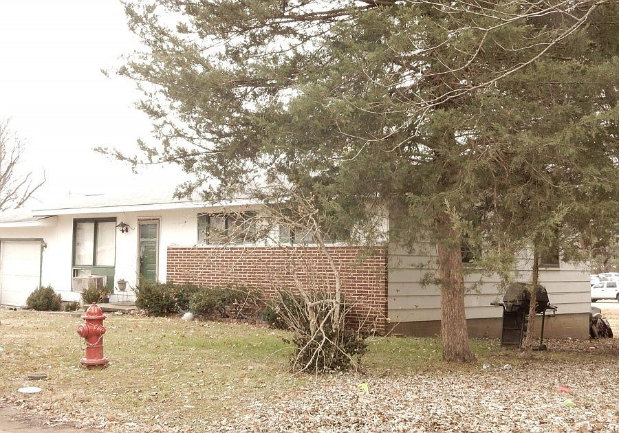 2nd image of 317 S Crestview Ln