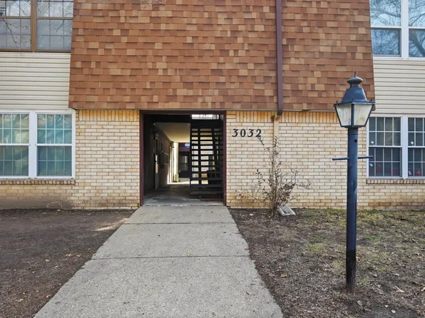 3032 SW Lydia Ave APT 103, Topeka, KS 66614