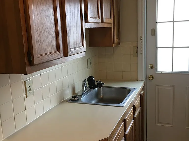 260-274 E Hudson St — Photo 7