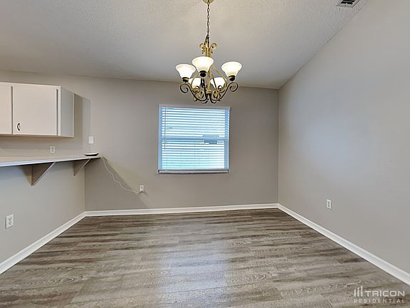 4th image of 4613 Hunts Ave