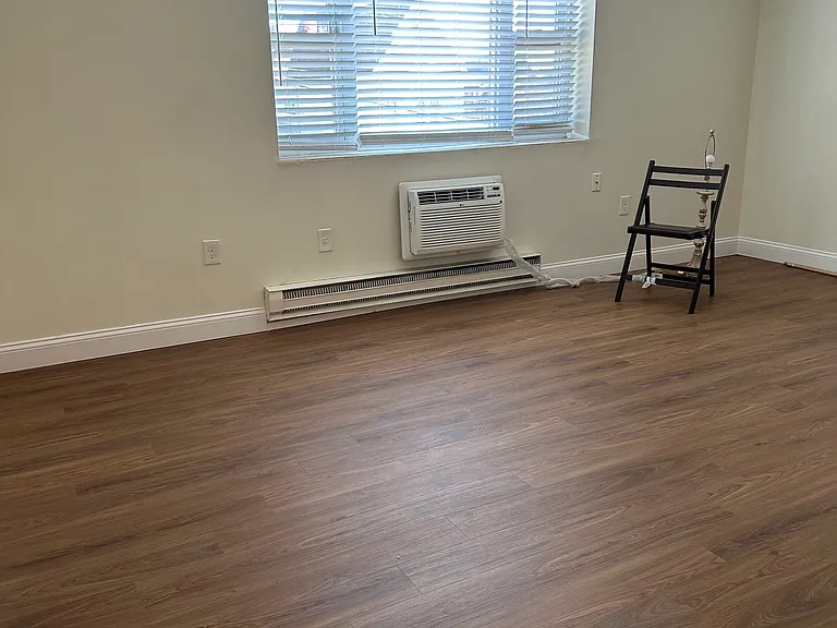 287 Main St #7 — Photo 4