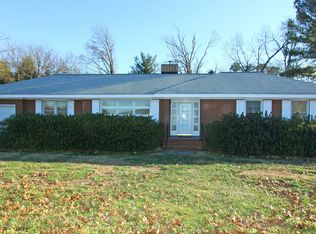 3627 W 100th Rd, Chester, VA 23831