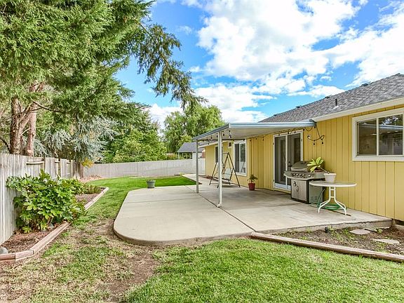 5th image of 127 Silverwood Ct