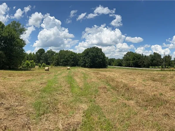 3797 State Route 105 N, Atkins, AR 72823