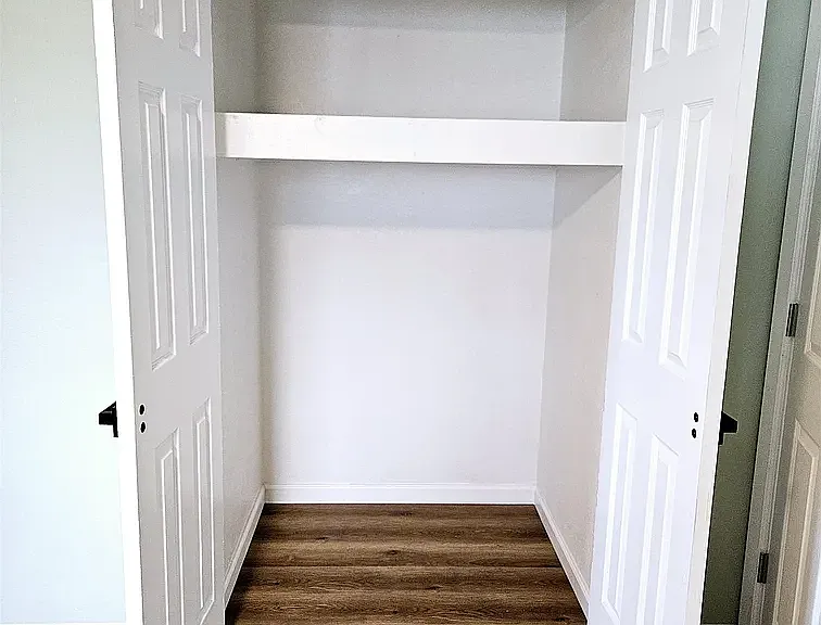 1801 Chickasaw Dr — Photo 2