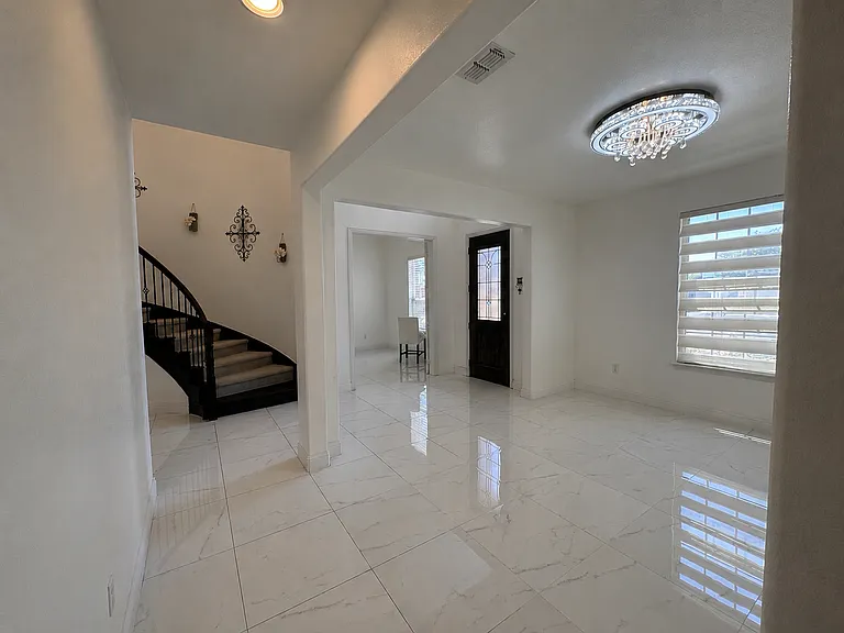 1901 Oakston Dr — Photo 13
