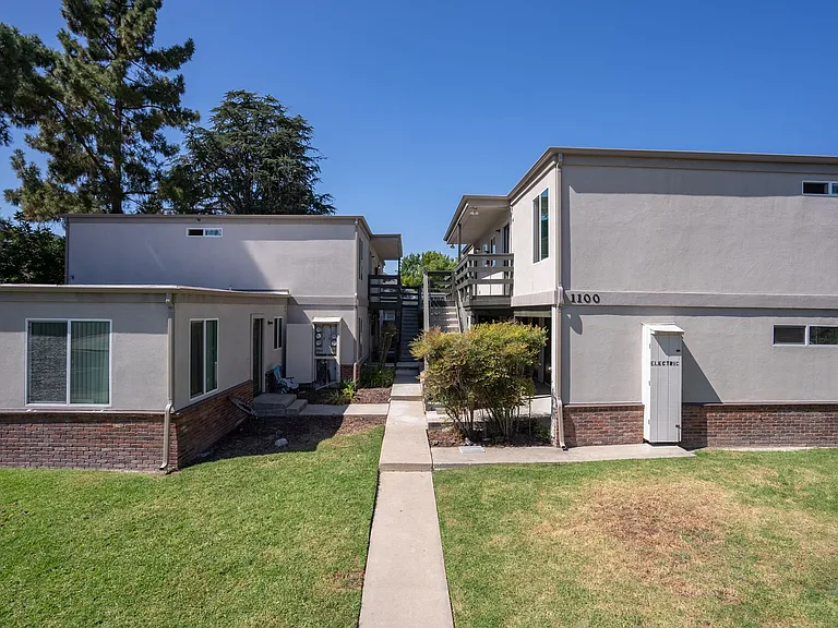 1100 Leff Street — Photo 17