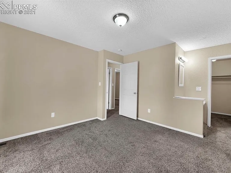 1220 Irving Ln — Photo 12