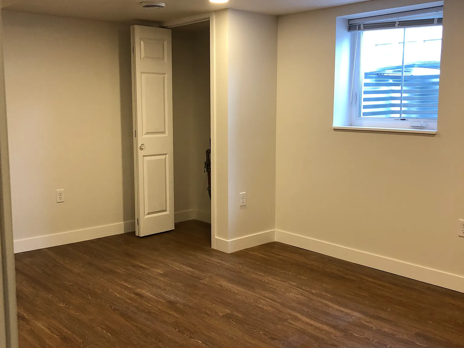 307 E Jefferson St — Photo 4