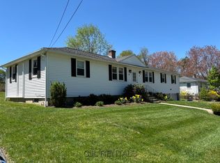 29 Evergreen Ave, Bedford, MA 01730