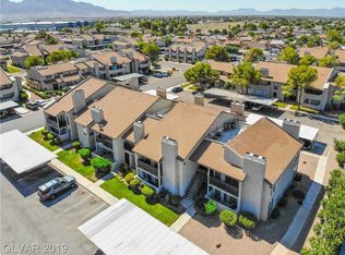 2961 Country Manor Ln, Las Vegas, NV 89115