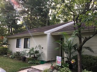 1933 Red Lion Ct, Reston, VA 20191