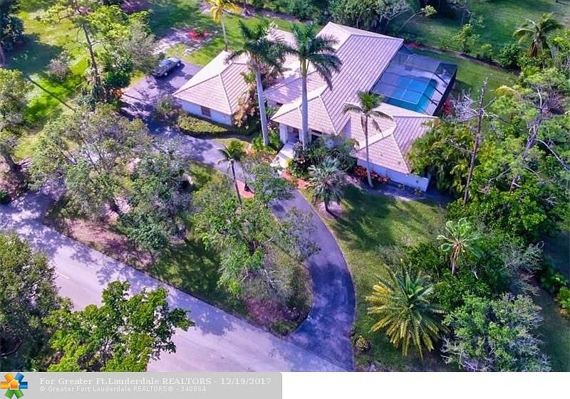 1st image of 6731 NW 61st Ave