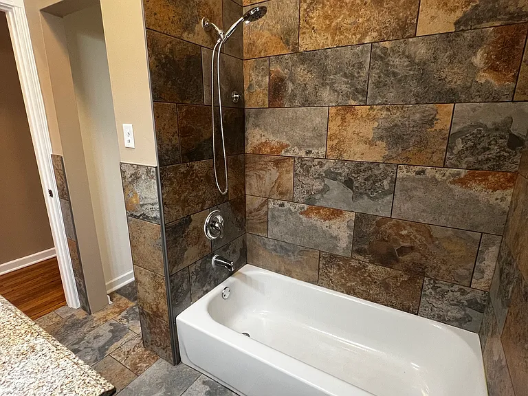 735 N Hamlin Ave #1 — Photo 12