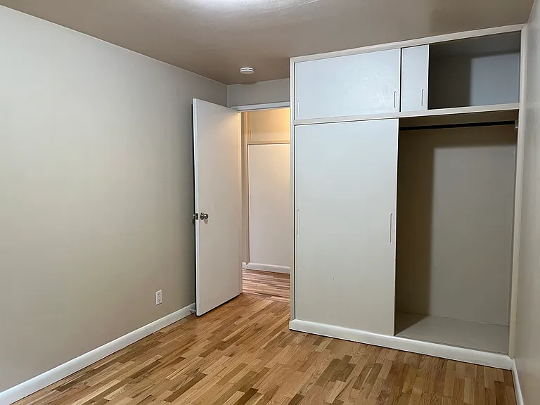 5243 22nd Ave NE #6 — Photo 7