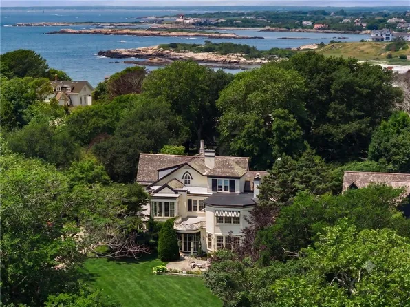 701 Bellevue Ave, Newport, RI 02840