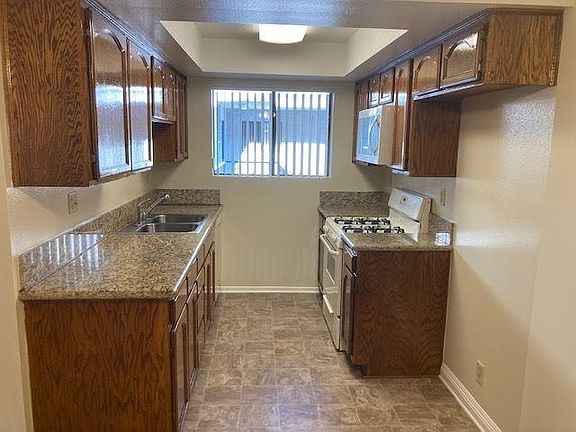 4th image of 515 E Elmwood Ave APT 108