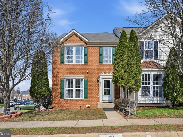 15113 Gaffney Cir, Gainesville, VA 20155