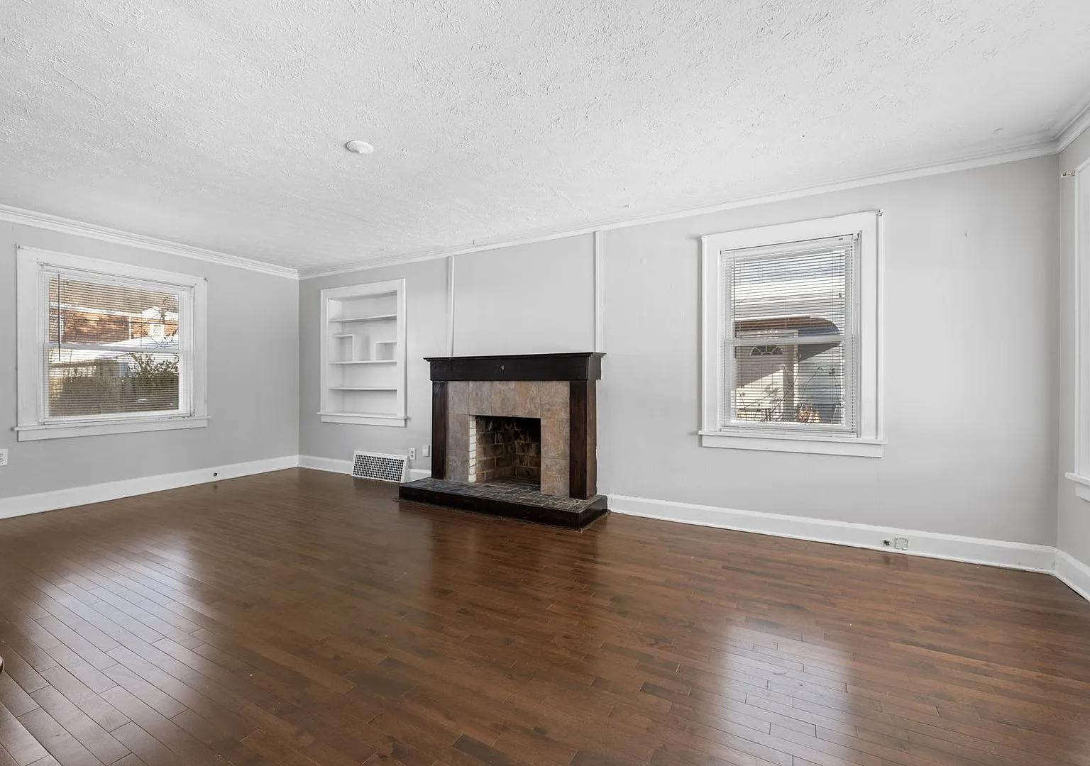 3499 Blanche Ave — Photo 4