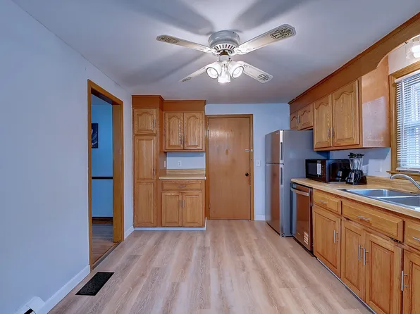 52 Gould Dr #A, East Hartford, CT 06118