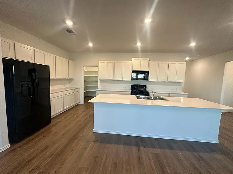1018 Ascari Ct — Photo 9