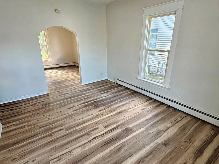 405 Smith St #1 — Photo 1