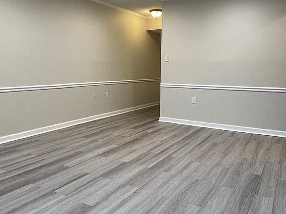 3rd image of 2200 Greenery Ln APT 101-23