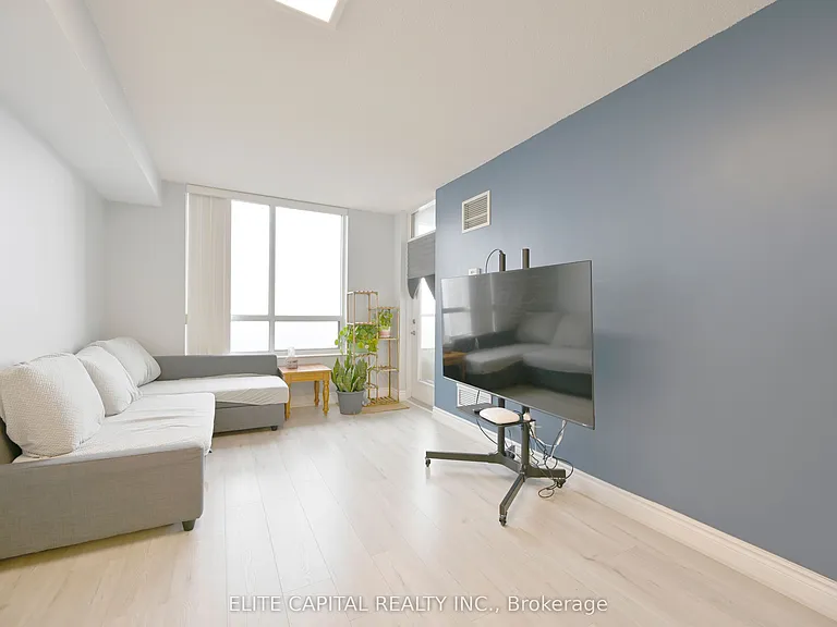 78 Harrison Garden Blvd #2004 — Photo 3