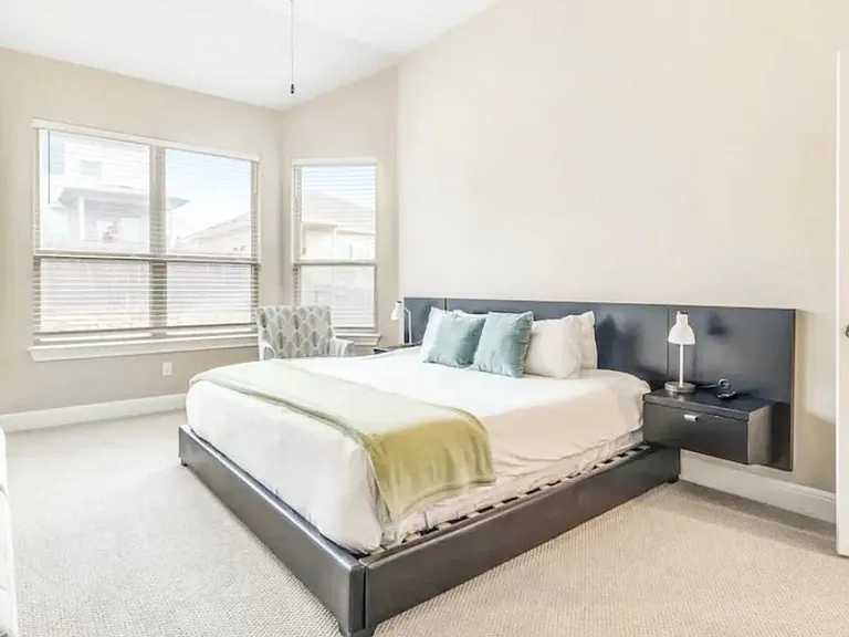 129 Birkshire Dr — Photo 17