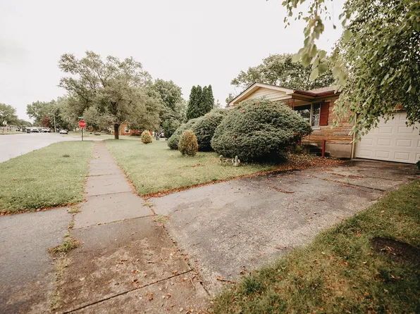 747 Bishop Dr, Lexington, KY 40505