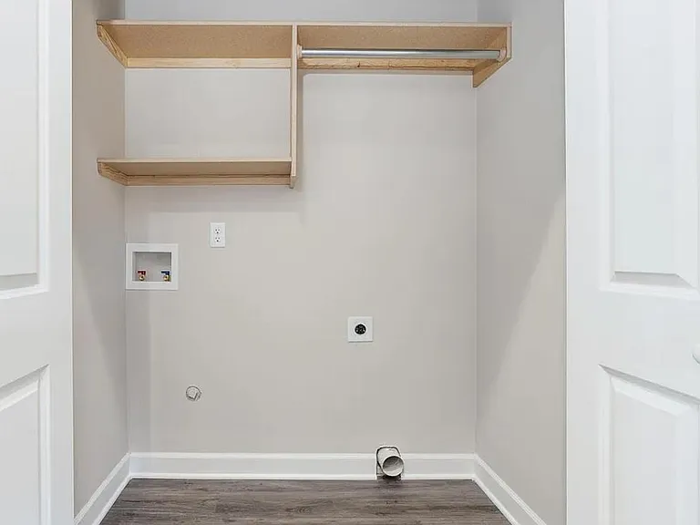 2346 E Cheyenne Ct — Photo 13