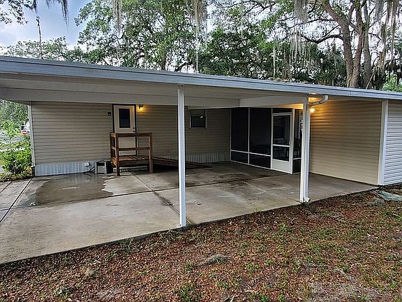 2nd image of 444 Carnation Dr