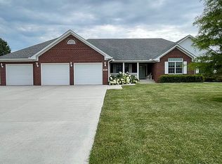 3832 S Cedar Creek Way, New Palestine, IN 46163