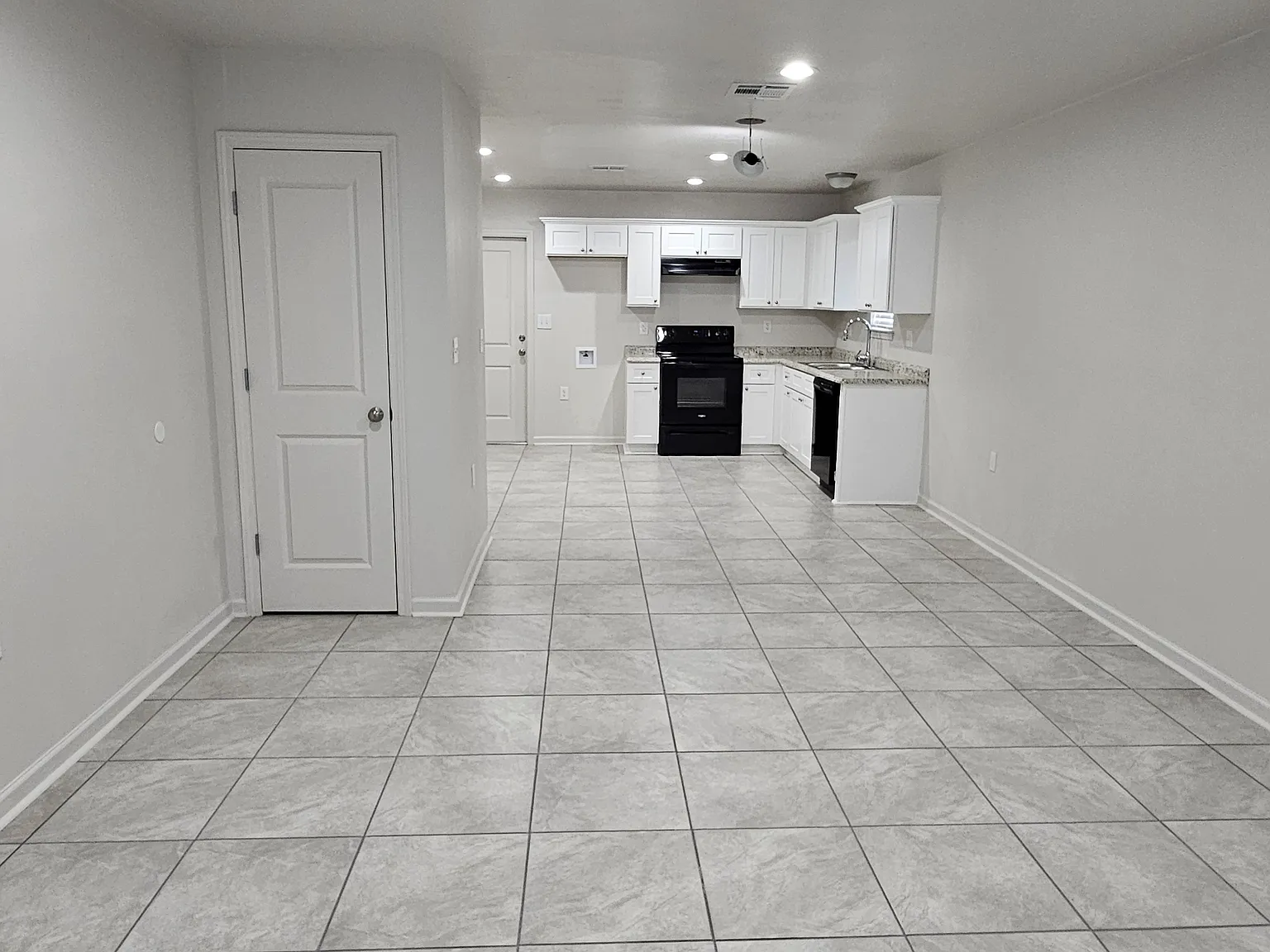 3 bed, 1304 sqft, $1,525 — Photo 4