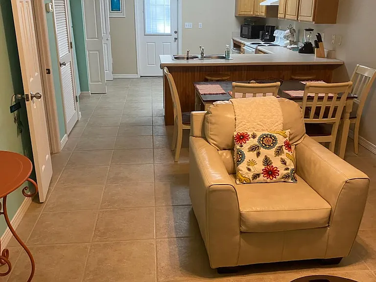 4294 Lindsey Ln — Photo 12