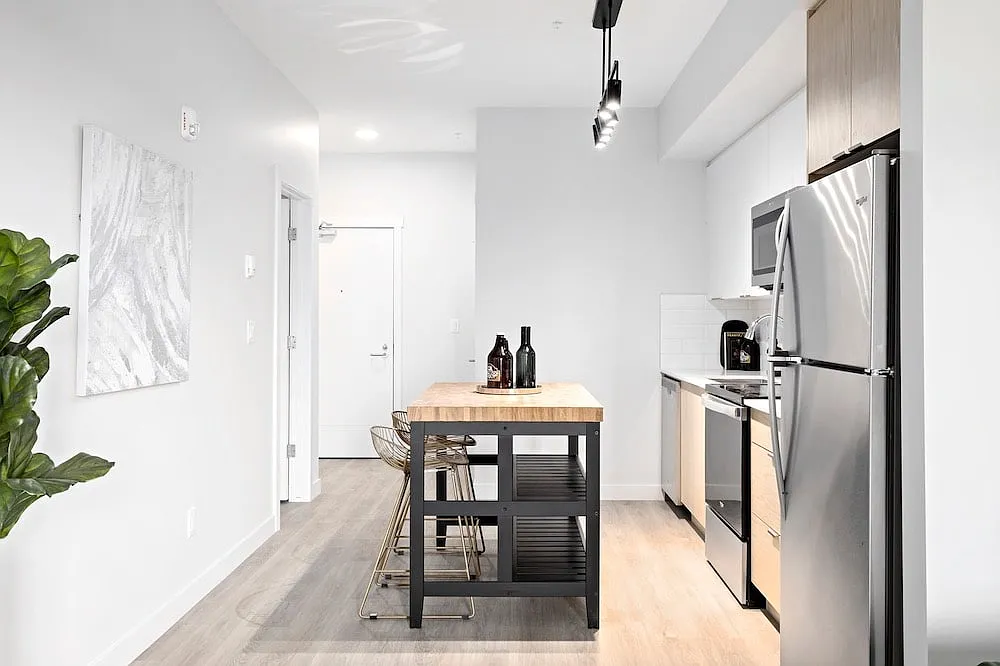 1 bed, 697 sqft, $1,750 — Photo 4