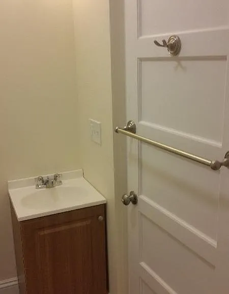 36 High St #B2 — Photo 3