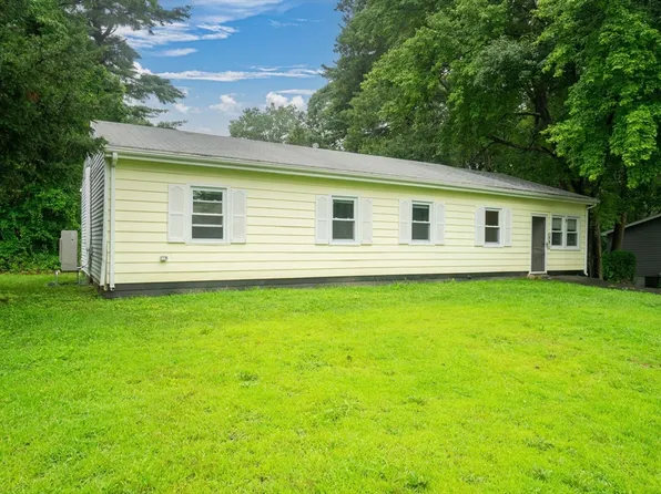 78 Cahillane Ter, Northampton, MA 01062