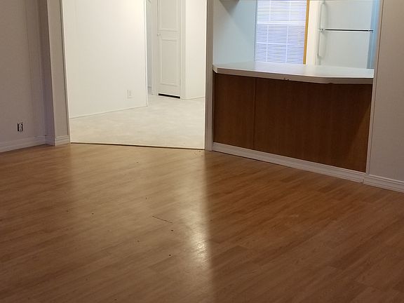 3rd image of 160 Riverview Dr