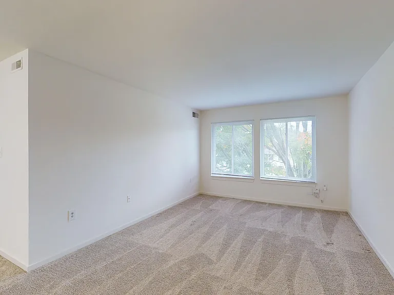 Seneca Place — Photo 69