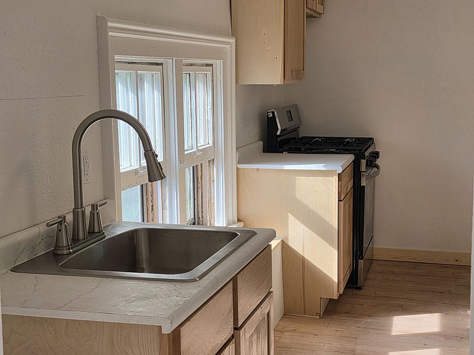 1st image of 416 N Horsman St #5