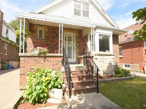 2nd image of 44 Crosthwaite Ave S