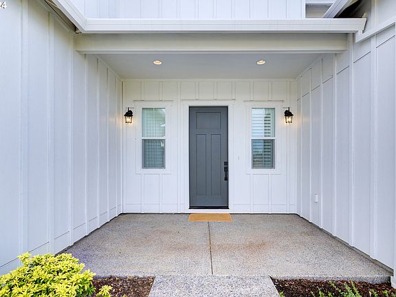 3rd image of 8611 NE 183rd Pl